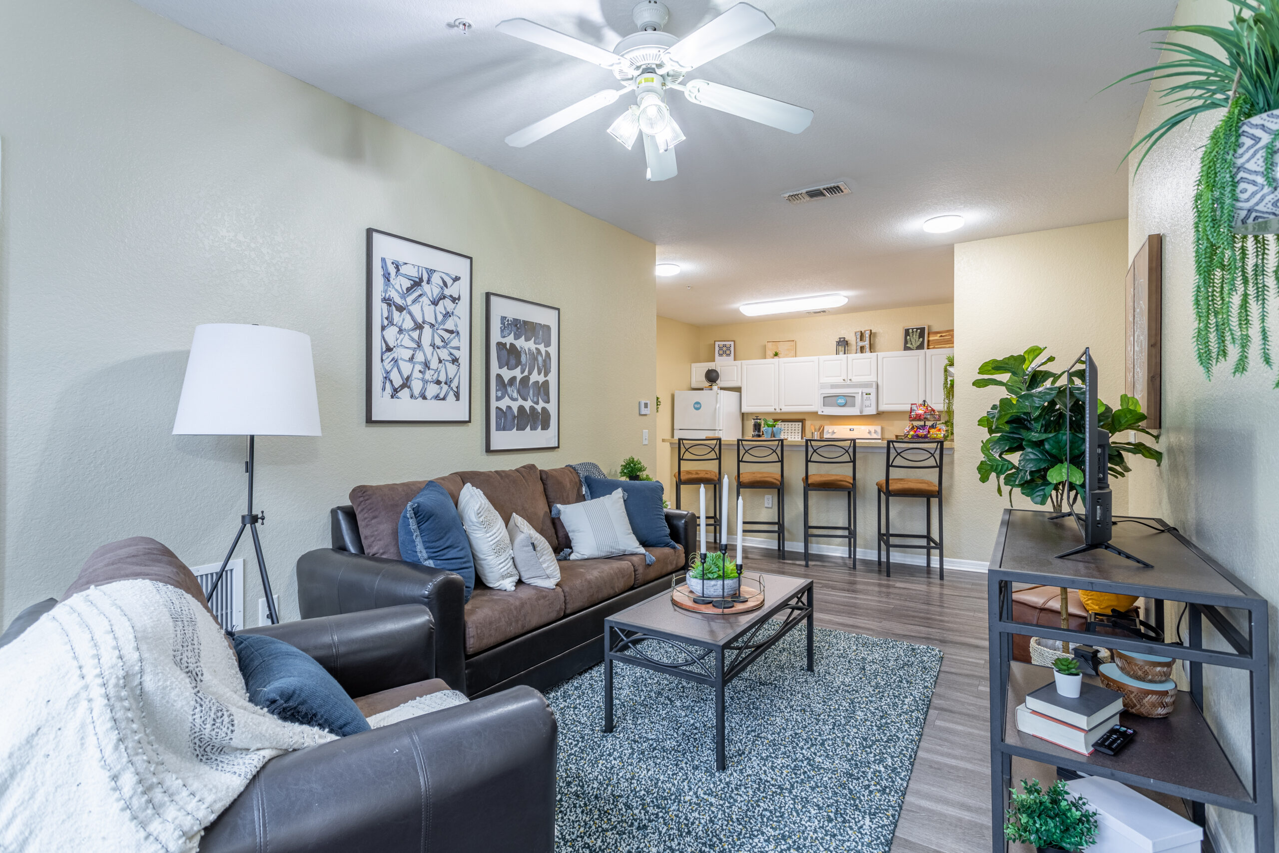Common living space with kitchen